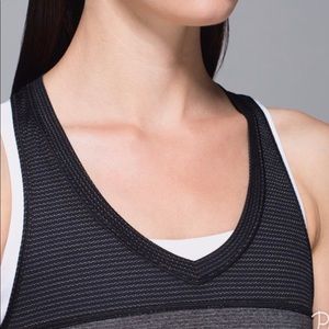 Lululemon pedal to the medal tank. Size 6.